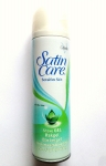 Gillette Satin Care s aloe vera gel na holení 200 ml
